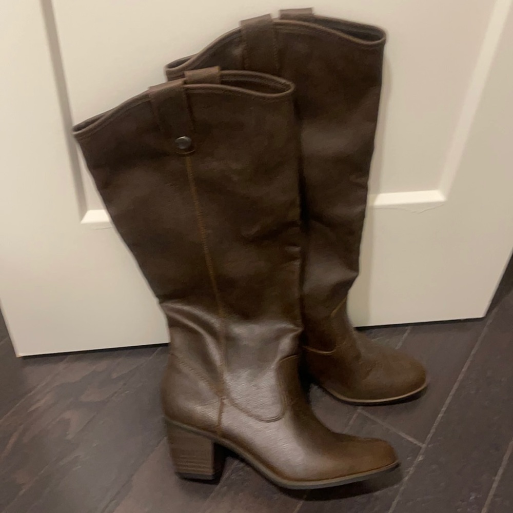 Mossimo Cowboy boots sz 8.5